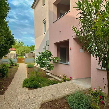 Samira Apartment *